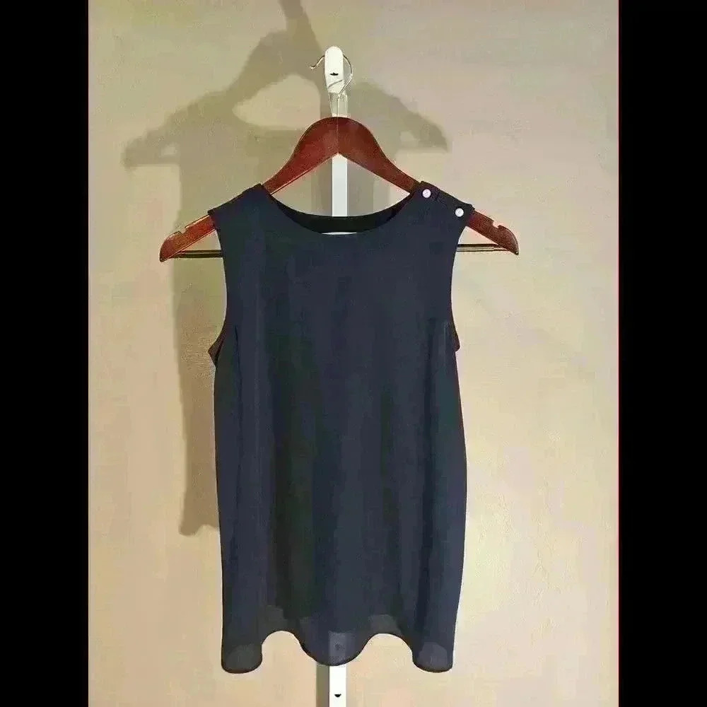 Elegant Navy Blue Sleeveless Blouse with Button Detail